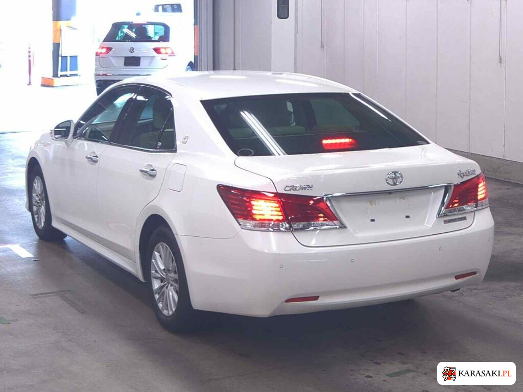 Toyota Crown 2016 z aukcji japońskiej
