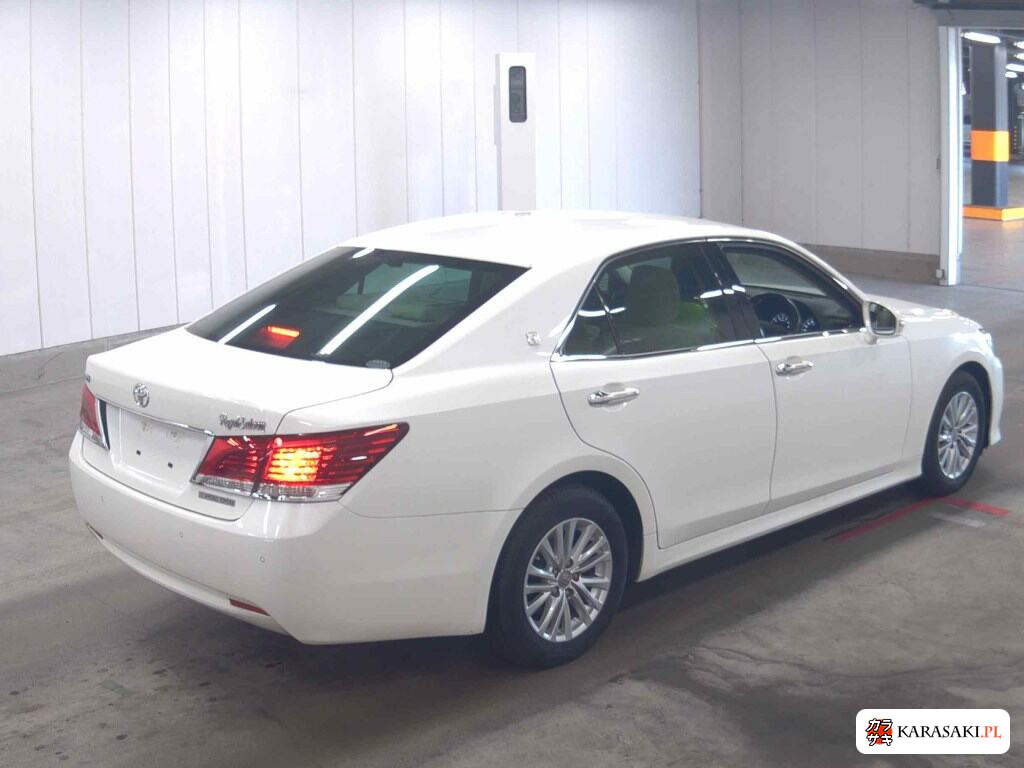 Toyota Crown 2016 z aukcji japońskiej