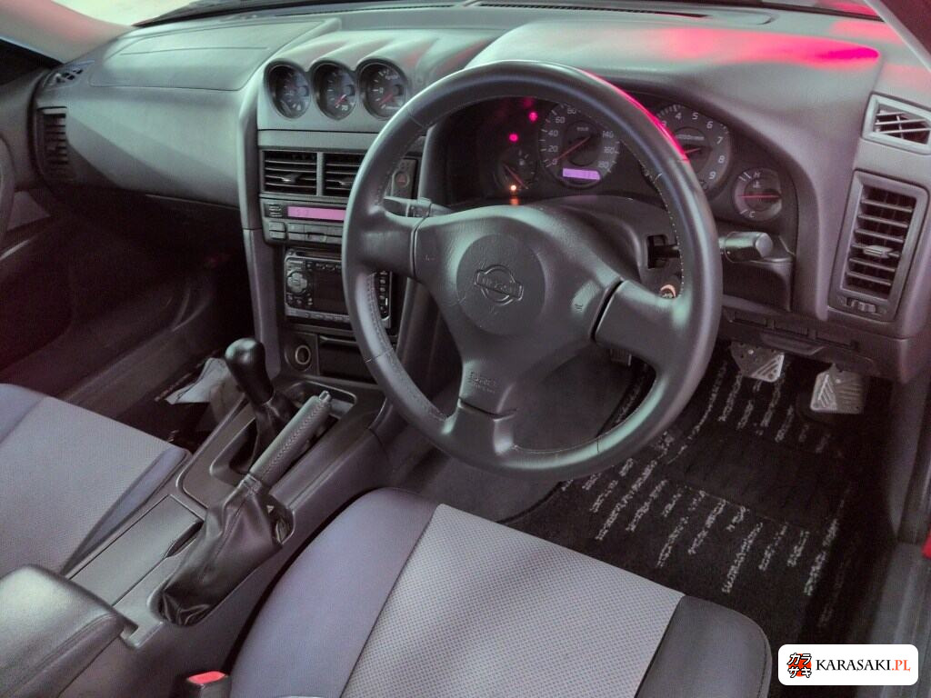Nissan Skyline 1998 z aukcji japońskiej