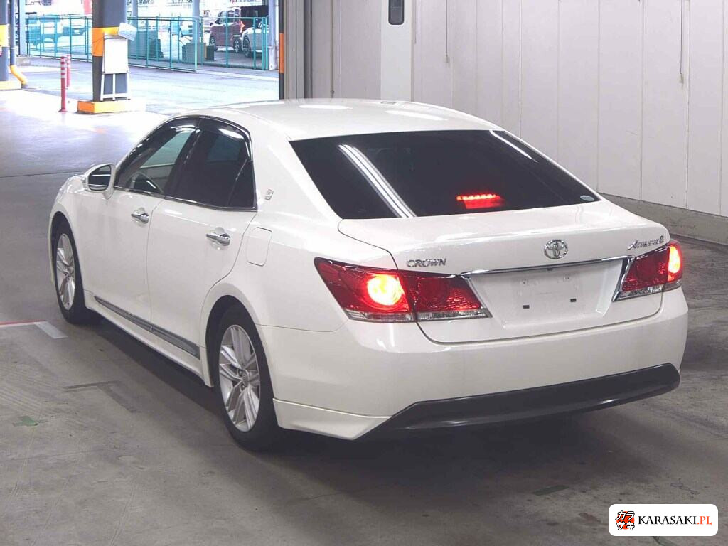 Toyota Crown 2015 z aukcji japońskiej