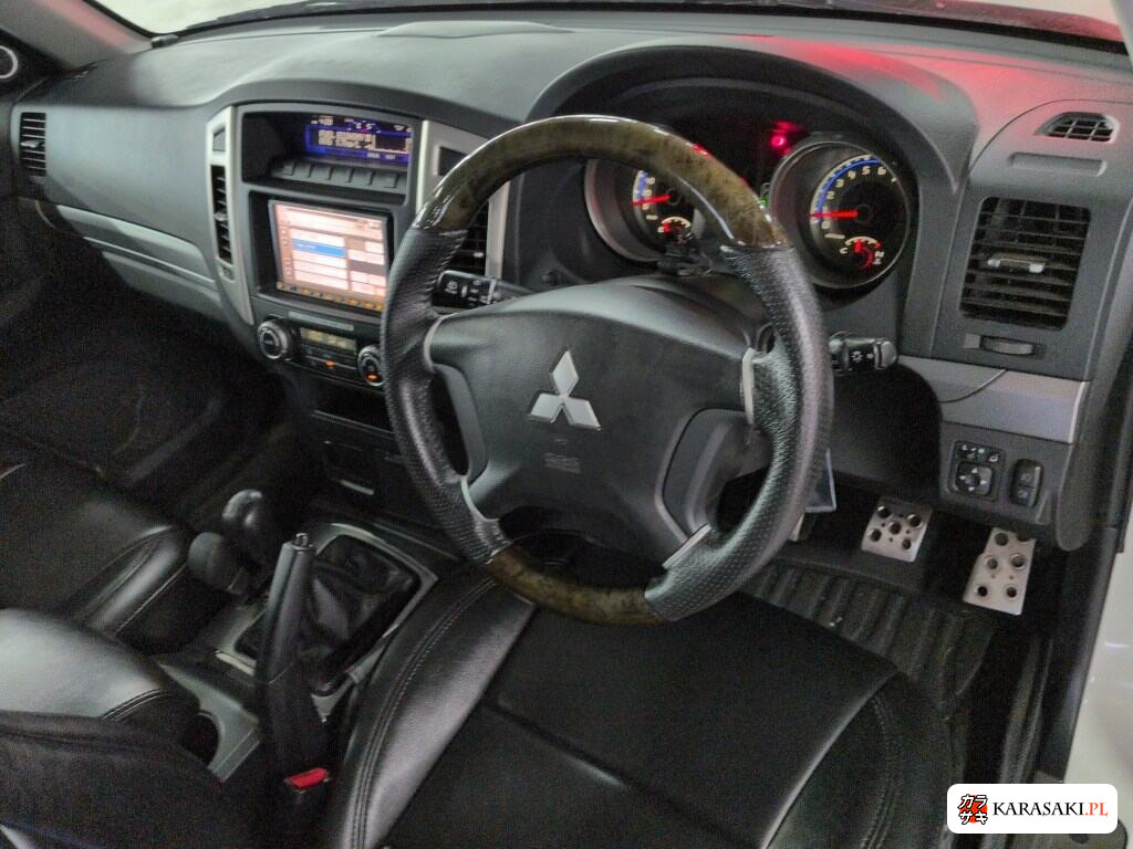 Mitsubishi Pajero 2008 z aukcji japońskiej