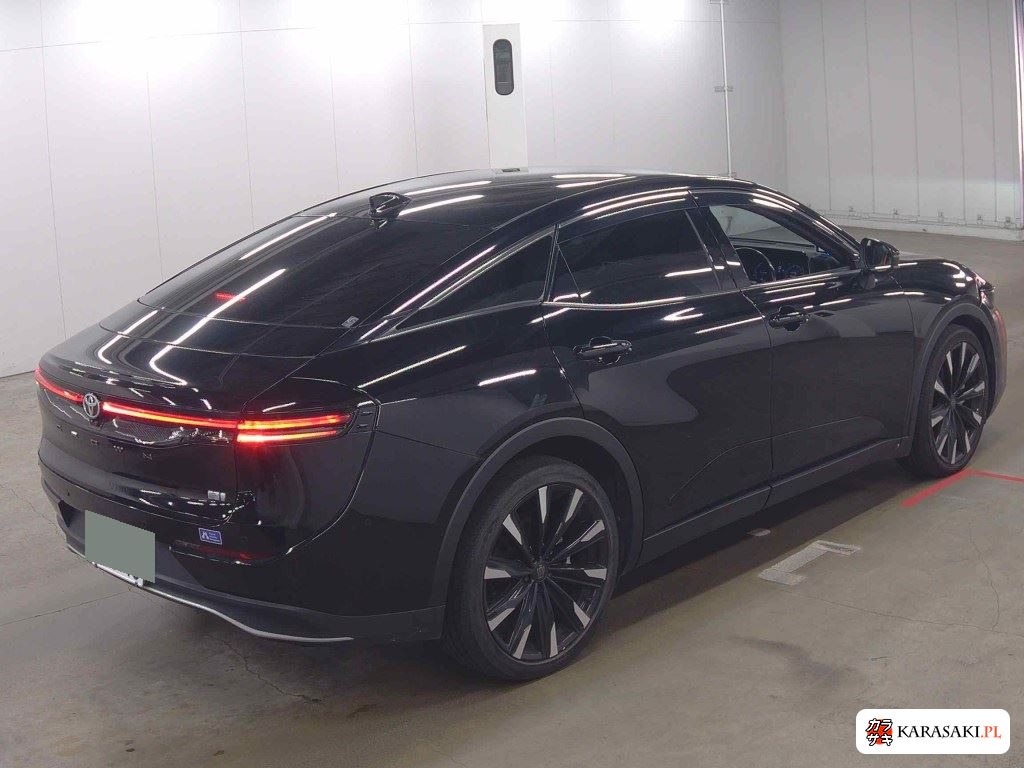 Toyota Crown Crossover 2023 z aukcji japońskiej