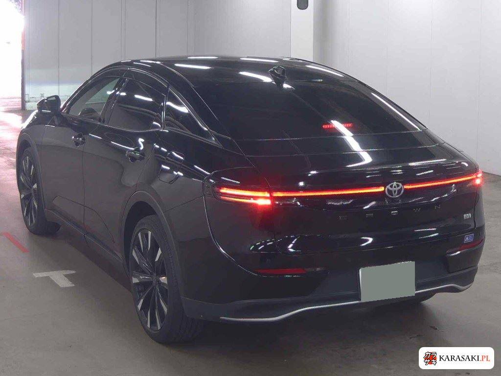Toyota Crown Crossover 2023 z aukcji japońskiej