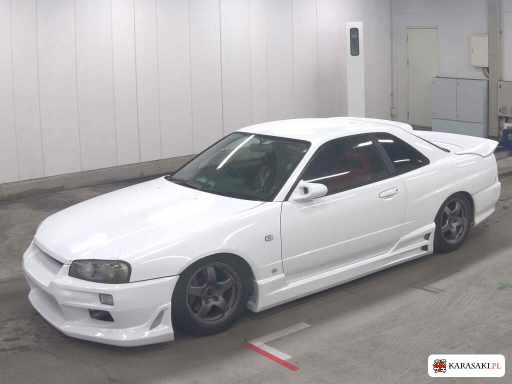 Nissan Skyline 2000 z aukcji japońskiej