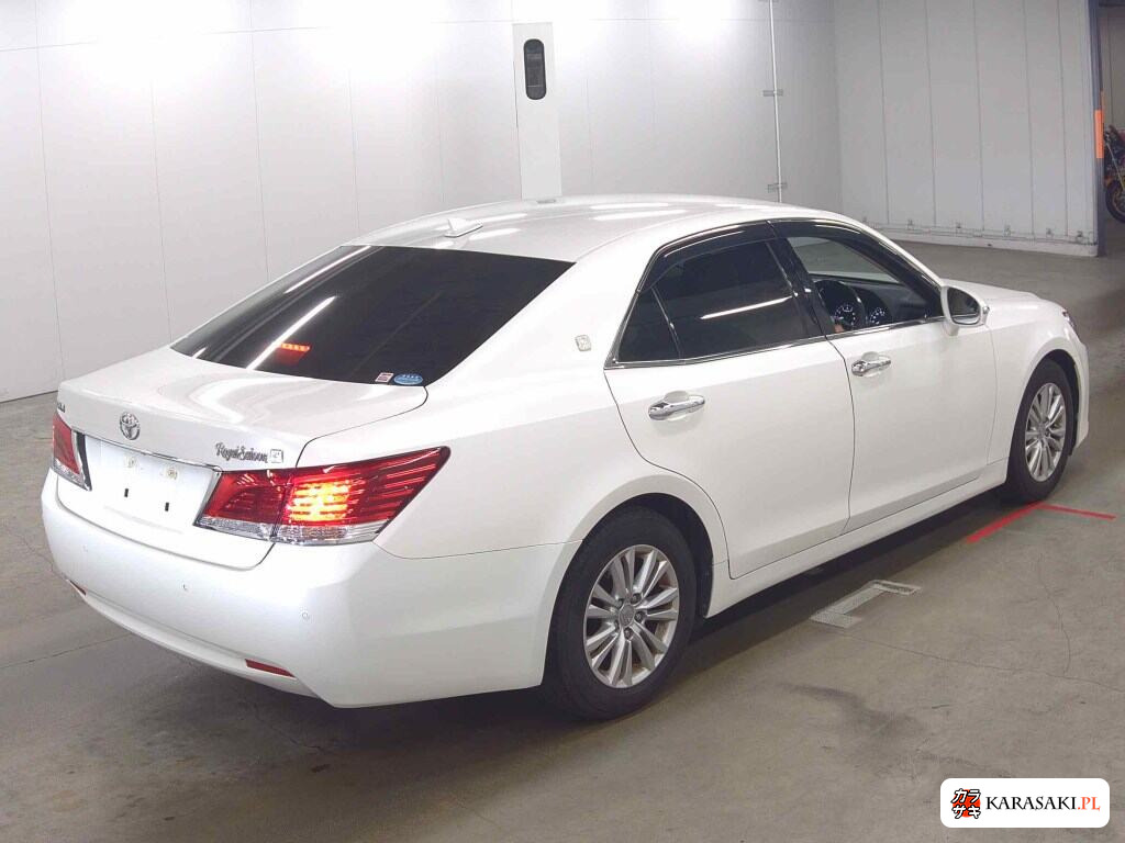 Toyota Crown 2013 z aukcji japońskiej