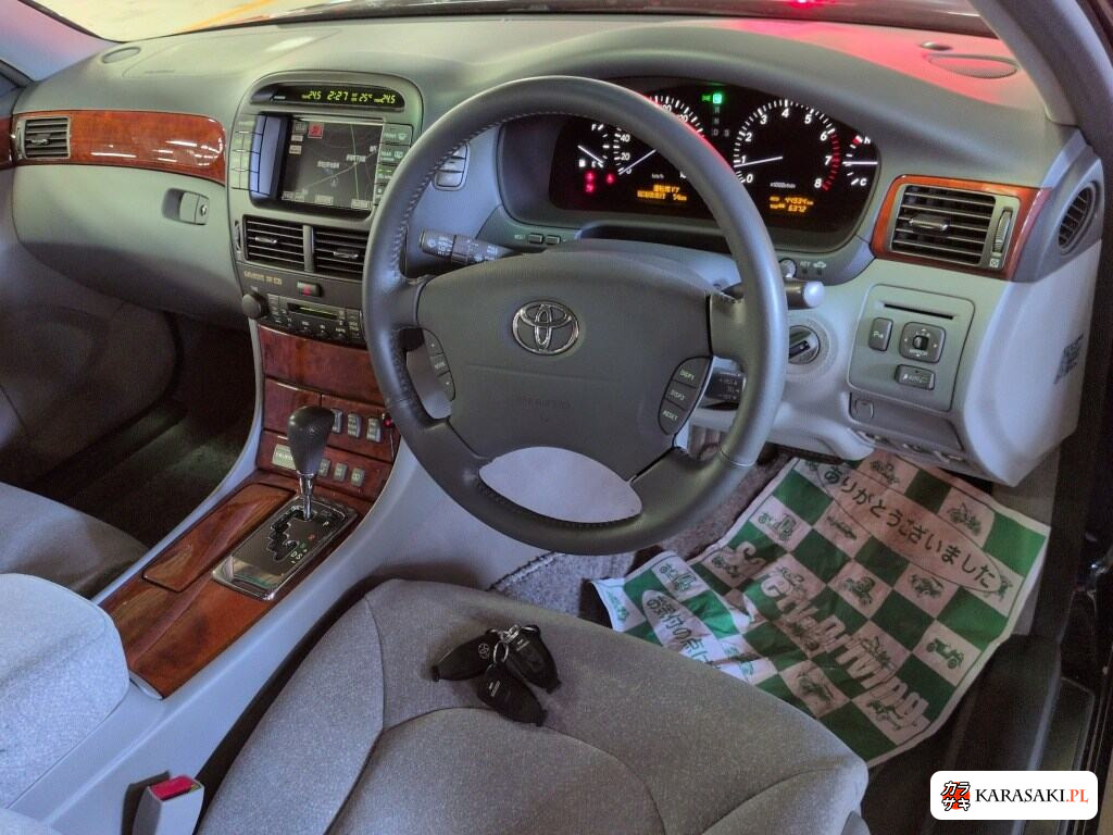 Toyota Celsior 2005 z aukcji japońskiej