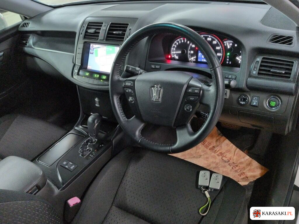 Toyota Crown 2008 z aukcji japońskiej