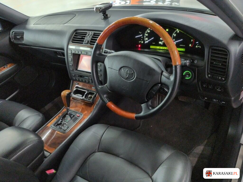 Toyota Celsior 1998 z aukcji japońskiej