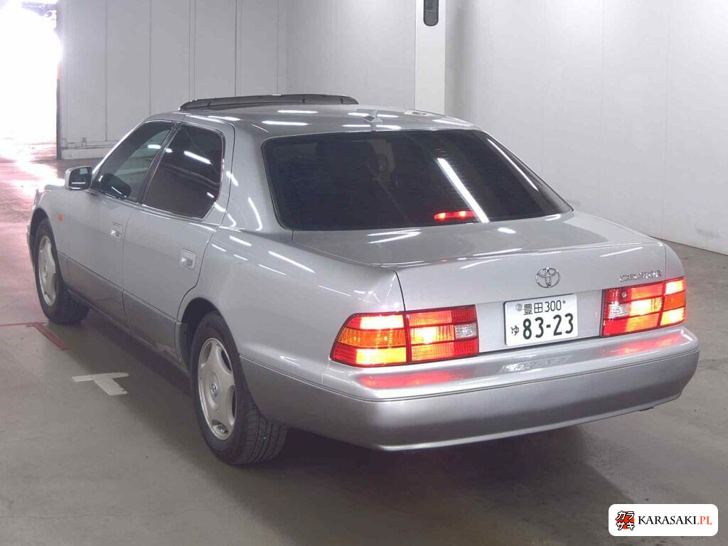 Toyota Celsior 1998 z aukcji japońskiej