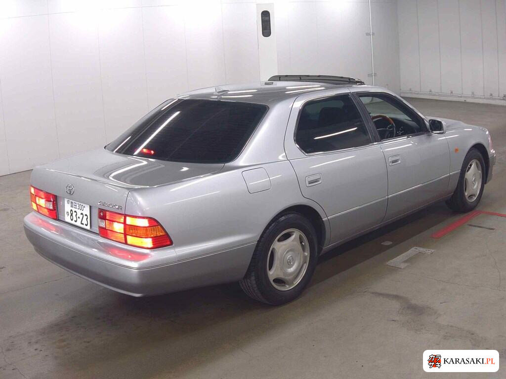 Toyota Celsior 1998 z aukcji japońskiej