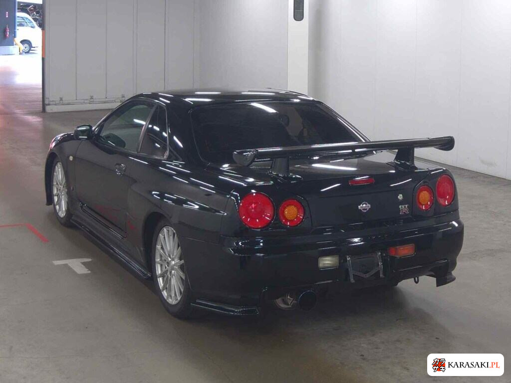 Nissan Skyline 2000 z aukcji japońskiej