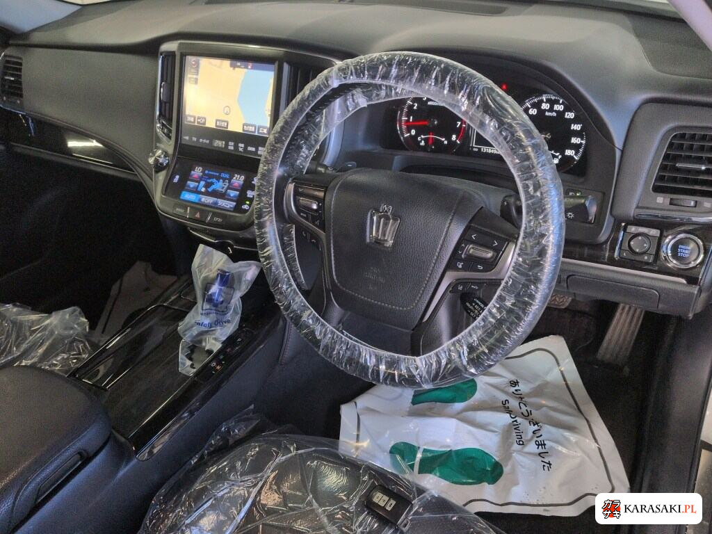 Toyota Crown 2017 z aukcji japońskiej