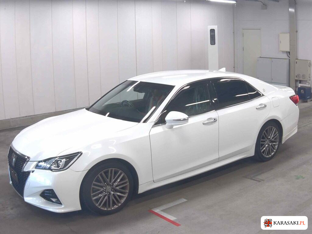 Toyota Crown 2017 z aukcji japońskiej