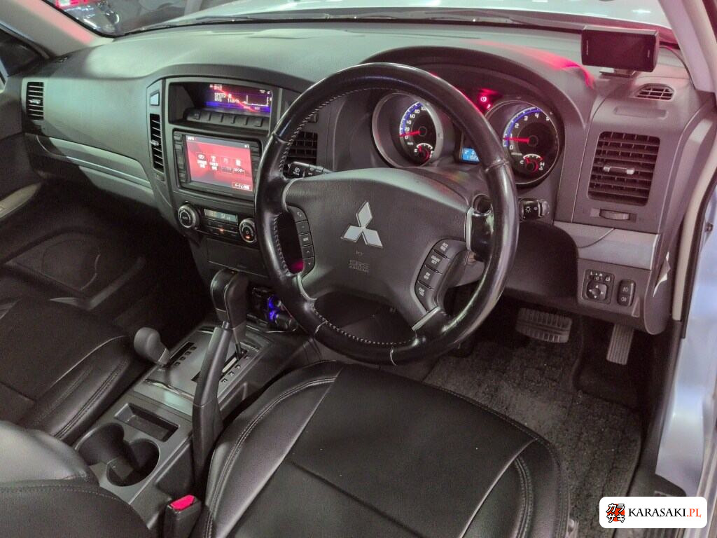 Mitsubishi Pajero 2008 z aukcji japońskiej