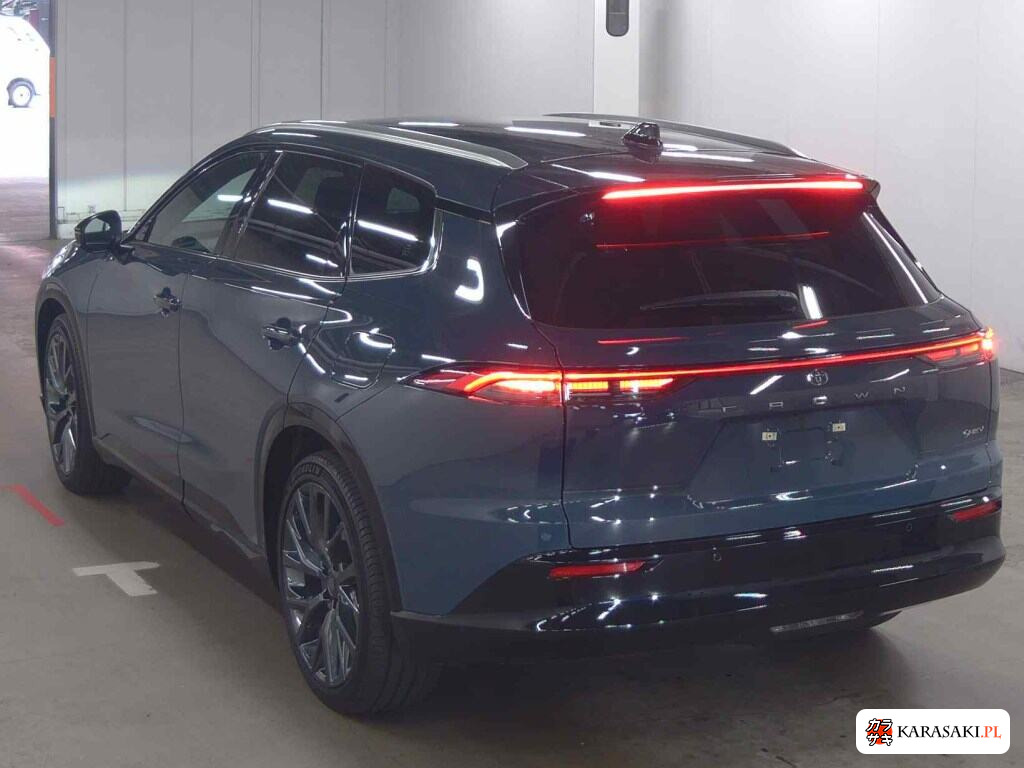 Toyota Crown Estate 2025 z aukcji japońskiej