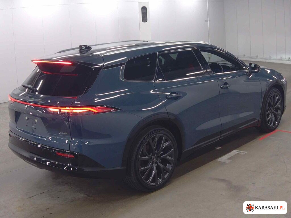 Toyota Crown Estate 2025 z aukcji japońskiej