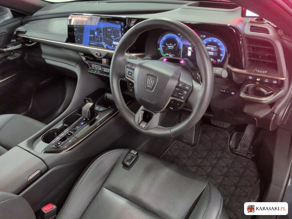 Toyota Crown Estate 2025 z aukcji japońskiej