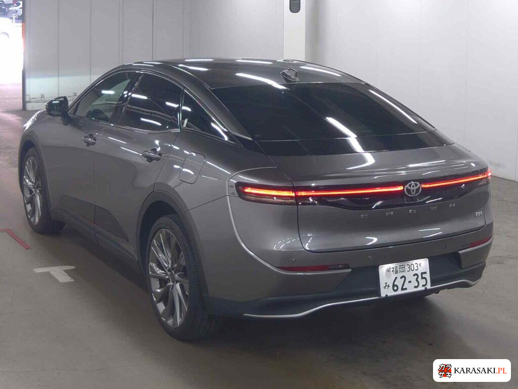 Toyota Crown Crossover 2023 z aukcji japońskiej