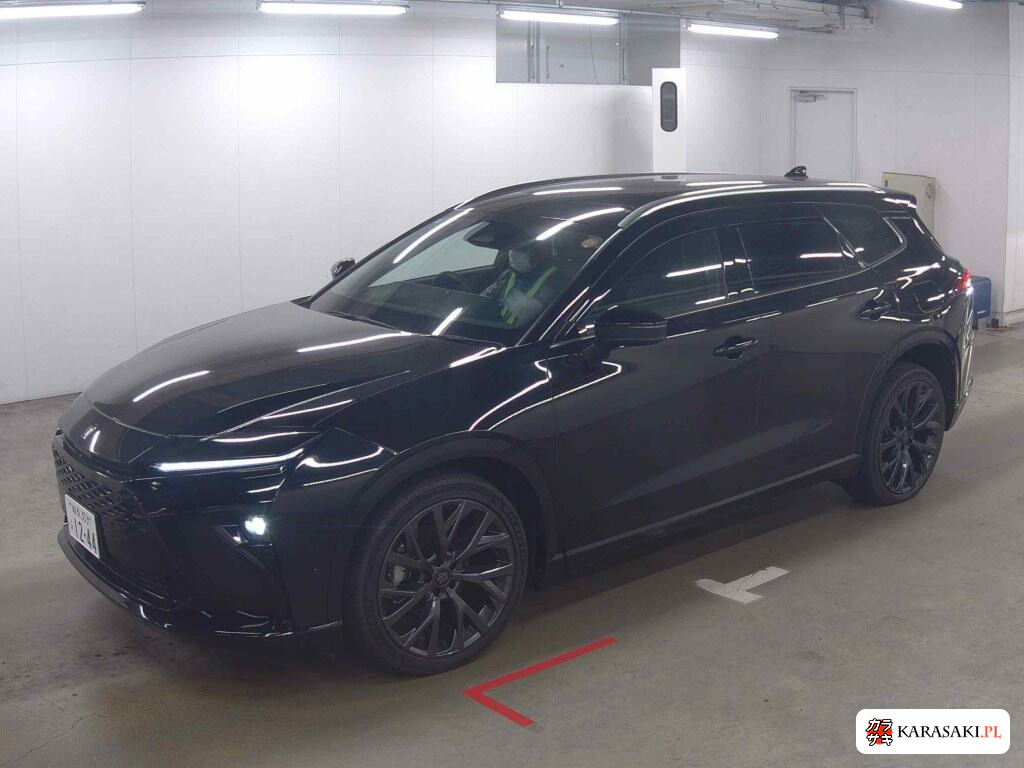 Toyota Crown Estate 2025 z aukcji japońskiej