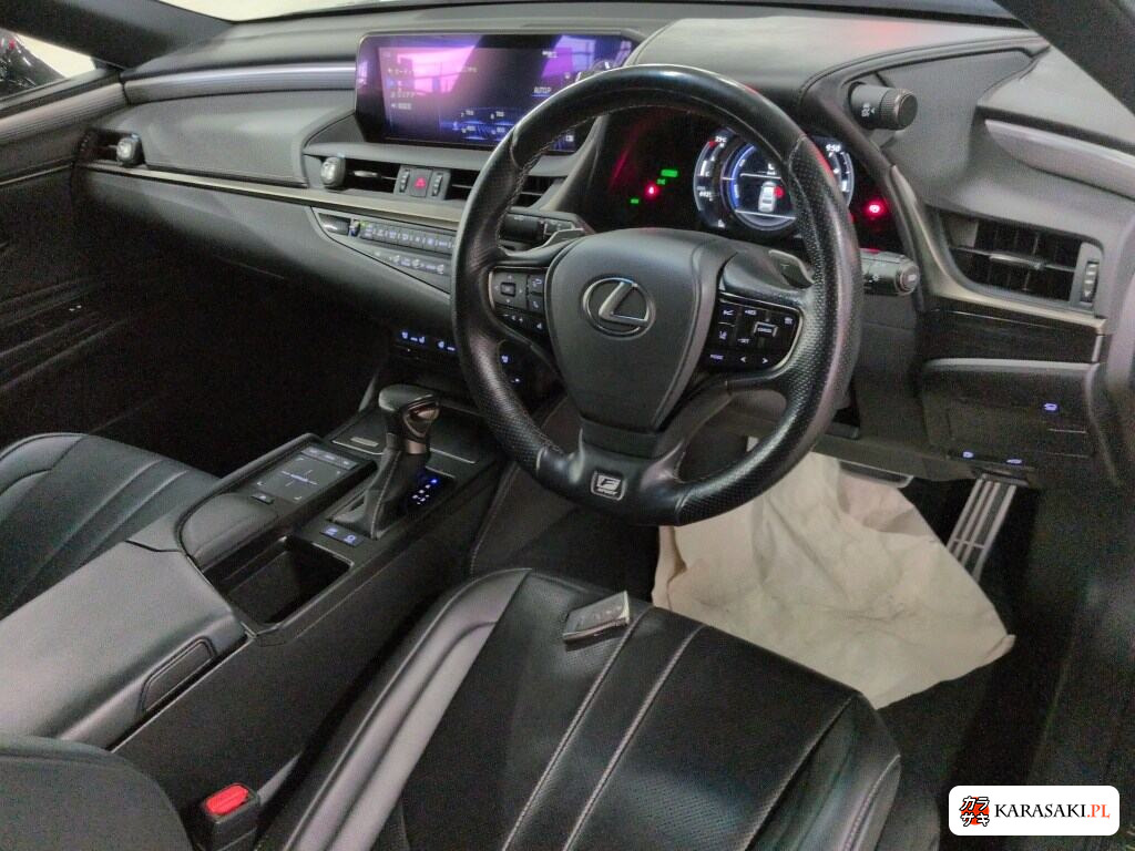 Lexus Es 2021 z aukcji japońskiej