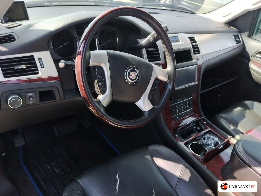 Cadillac Escalade Ext 2011 z aukcji japońskiej