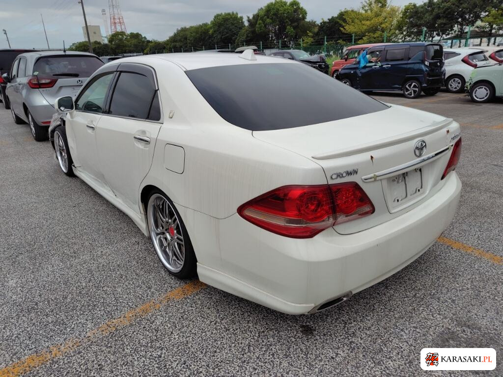 Toyota Crown 2009 z aukcji japońskiej