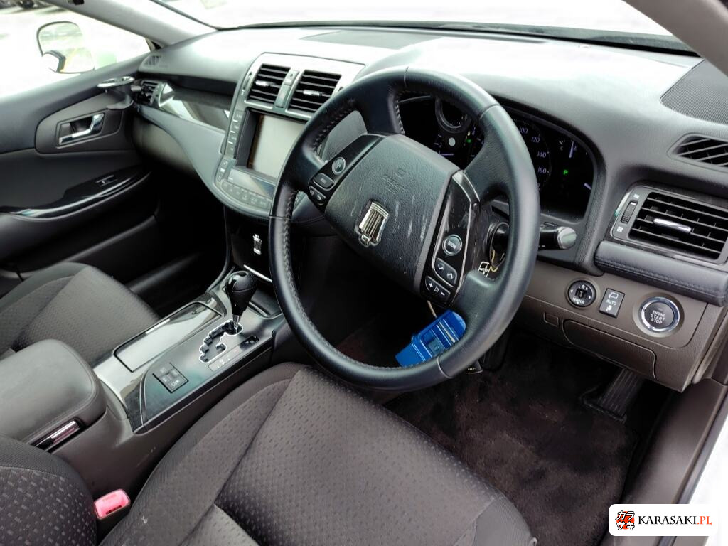 Toyota Crown 2009 z aukcji japońskiej