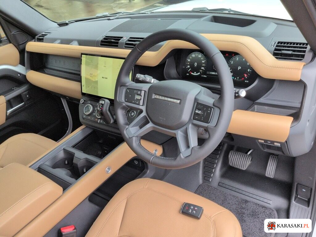 Land Rover Defender 2026 z aukcji japońskiej