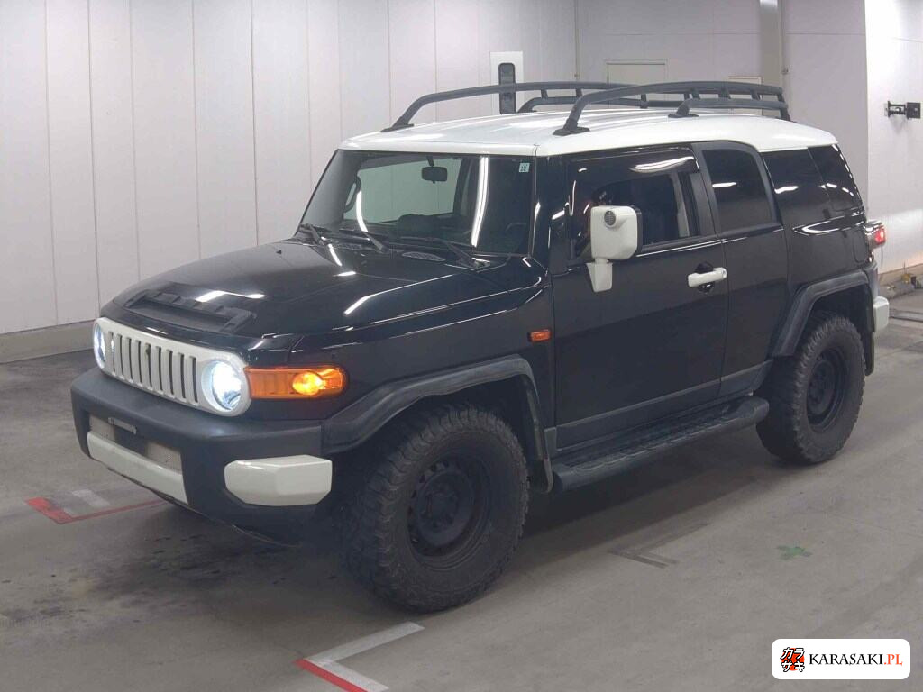 America Toyota FJ Cruiser 2007 z aukcji japońskiej