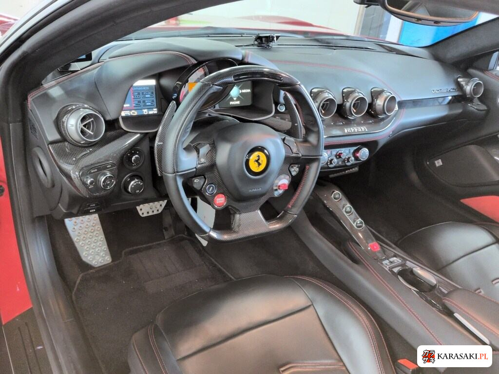 Ferrari F12 Berlinetta 2014 z aukcji japońskiej
