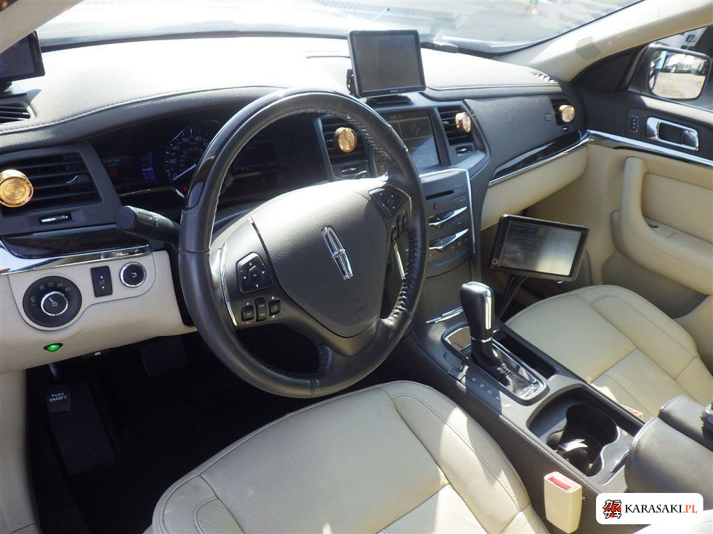 Lincoln MKS 2017 z aukcji japońskiej