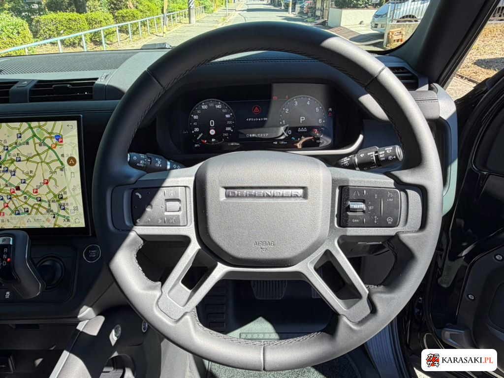 Land Rover Defender 2026 z aukcji japońskiej
