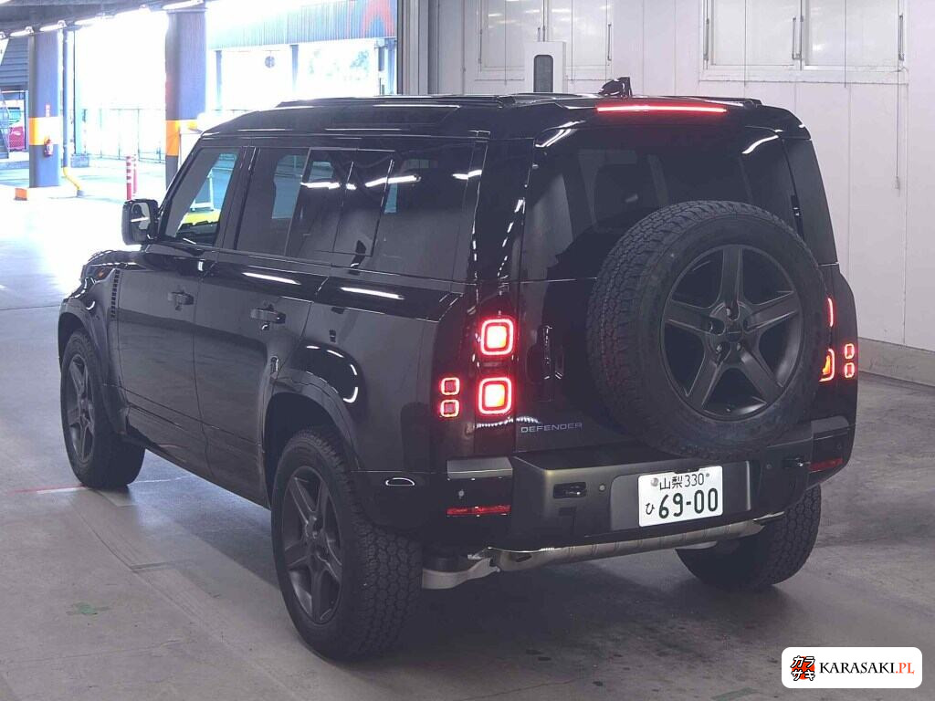 Land Rover Defender 2026 z aukcji japońskiej