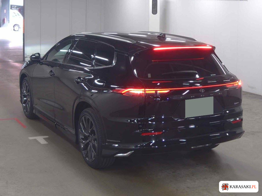 Toyota Crown Estate 2025 z aukcji japońskiej