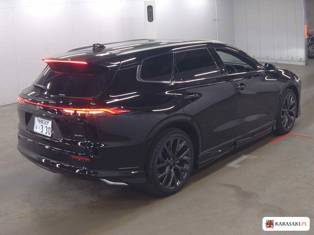 Toyota Crown Estate 2025 z aukcji japońskiej