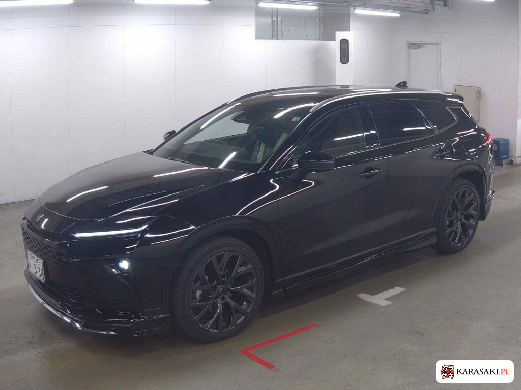 Toyota Crown Estate 2025 z aukcji japońskiej