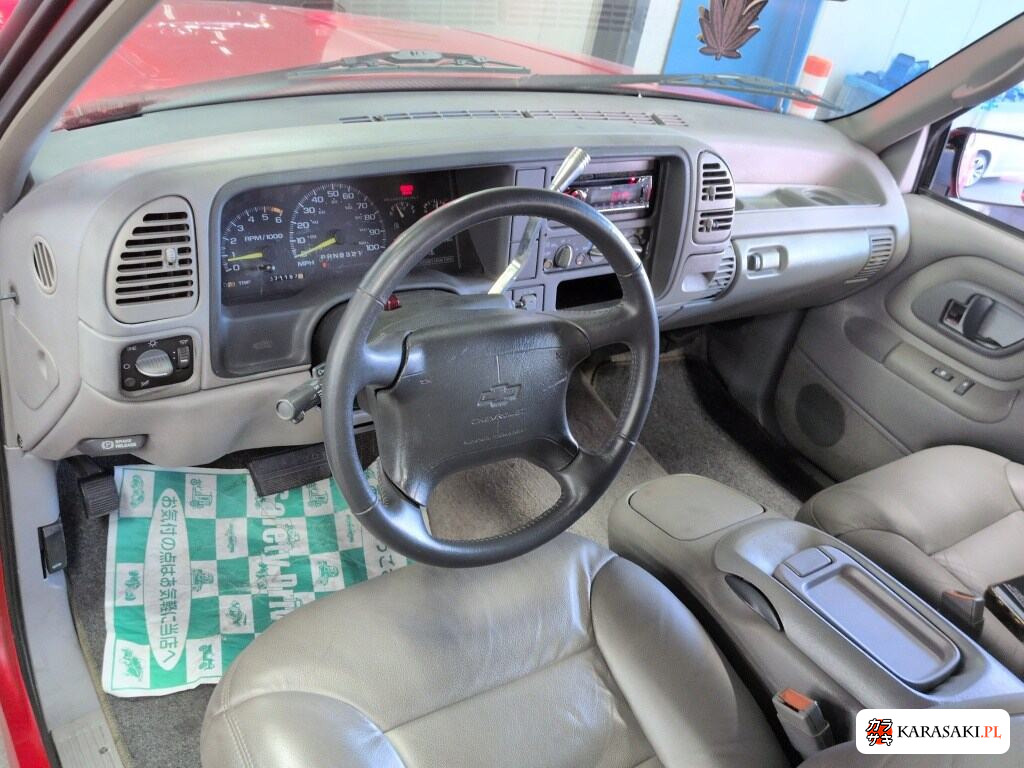 Chevrolet Suburban 1996 z aukcji japońskiej