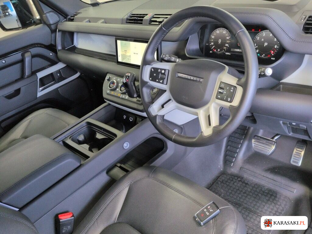 Land Rover Defender 2023 z aukcji japońskiej