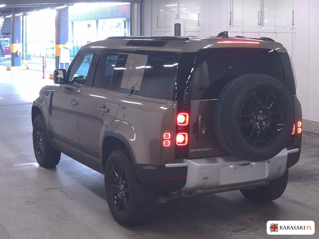 Land Rover Defender 2023 z aukcji japońskiej