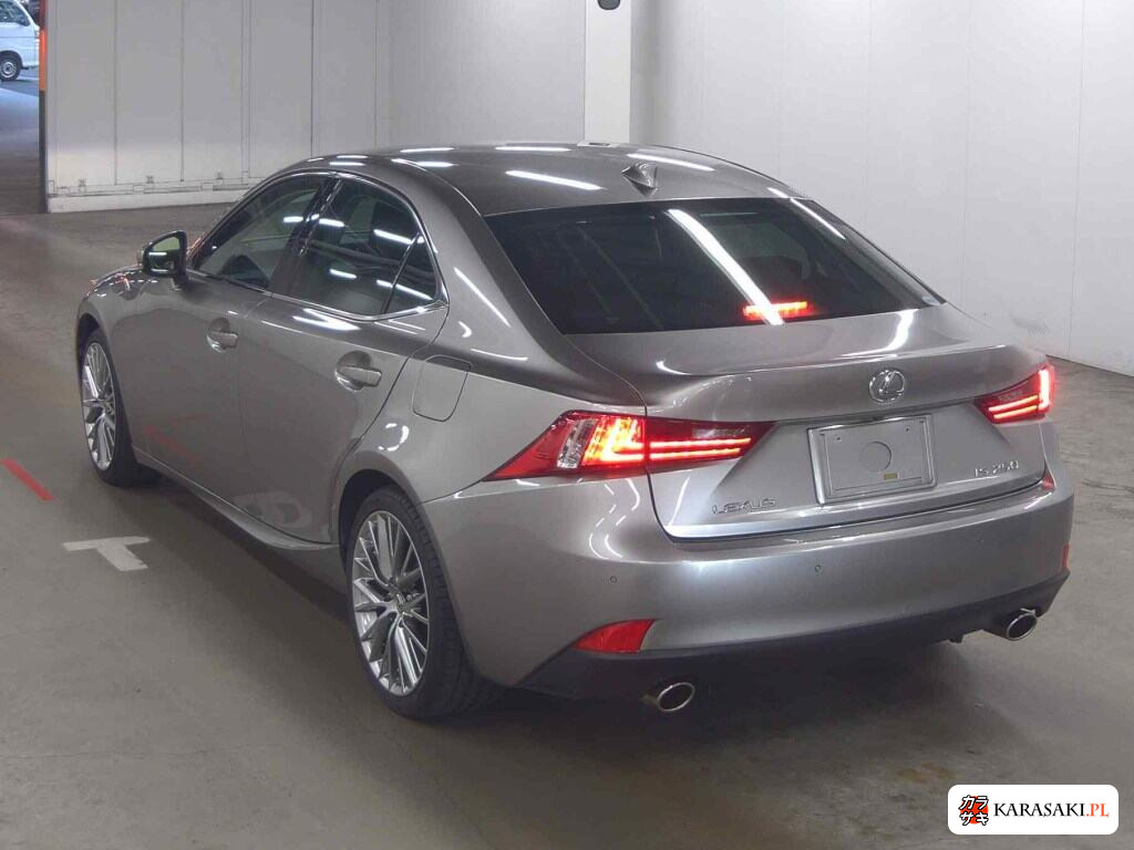 Lexus Is 2014 z aukcji japońskiej