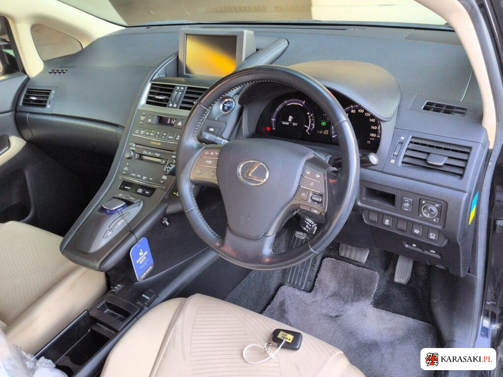 Lexus HS 2010 z aukcji japońskiej
