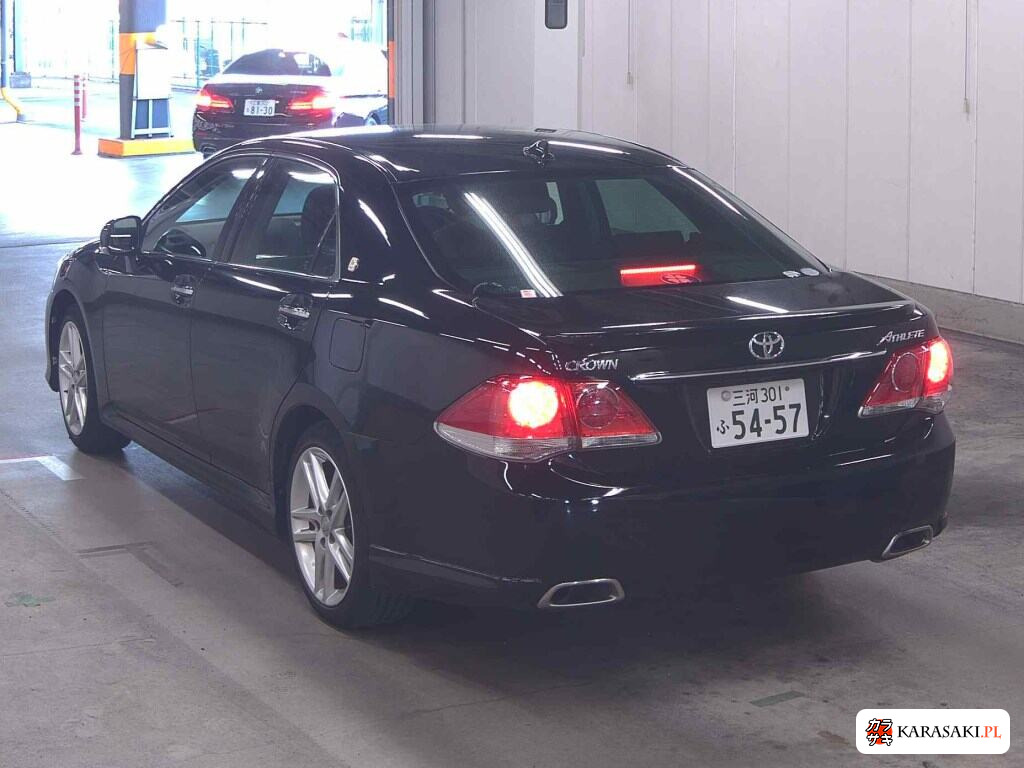 Toyota Crown 2010 z aukcji japońskiej