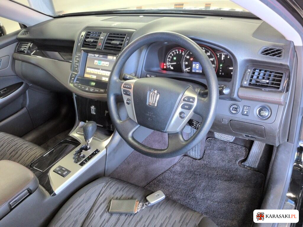 Toyota Crown 2010 z aukcji japońskiej