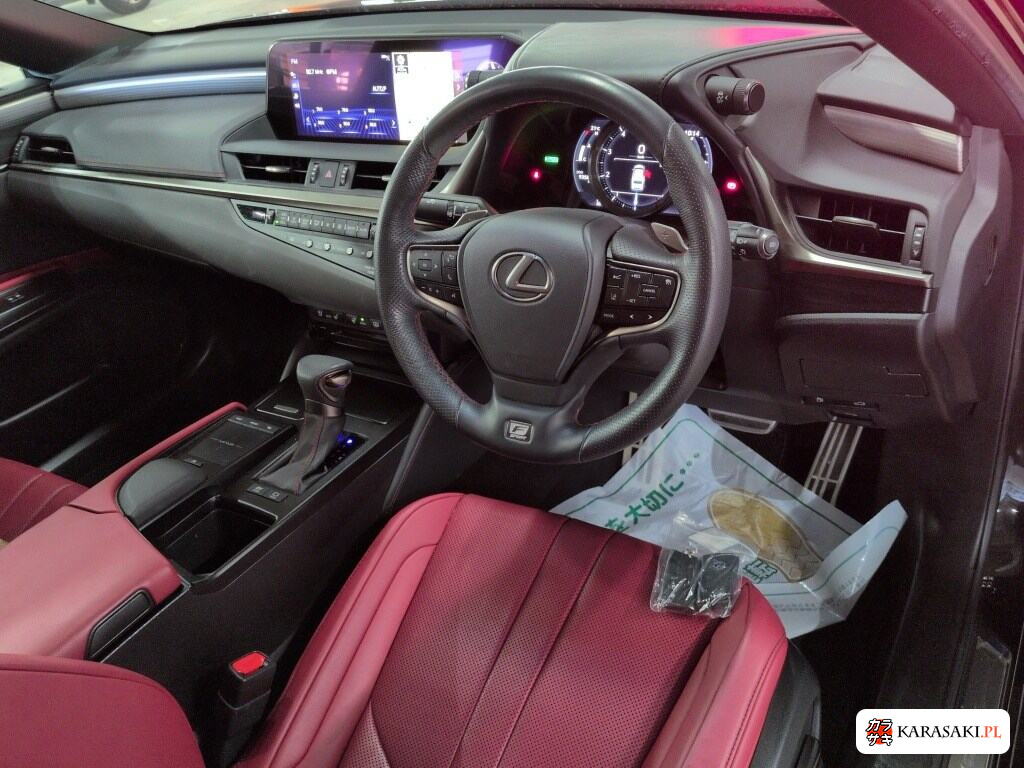 Lexus Es 2019 z aukcji japońskiej