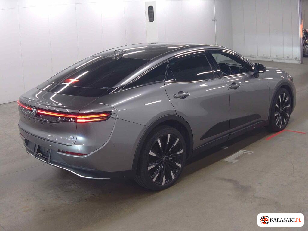 Toyota Crown Crossover 2023 z aukcji japońskiej