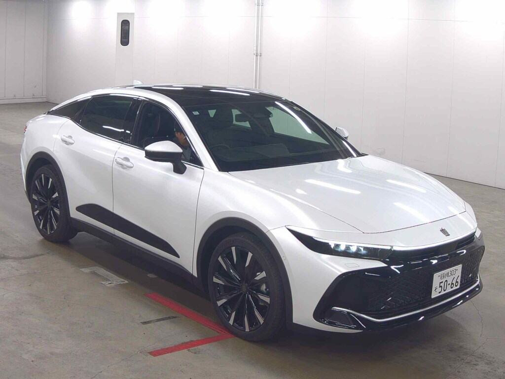 Toyota Crown Crossover 2024 z aukcji japońskiej