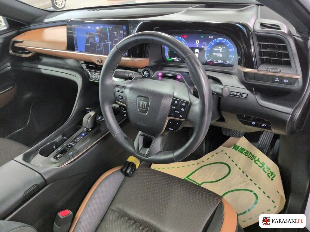 Toyota Crown Crossover 2023 z aukcji japońskiej