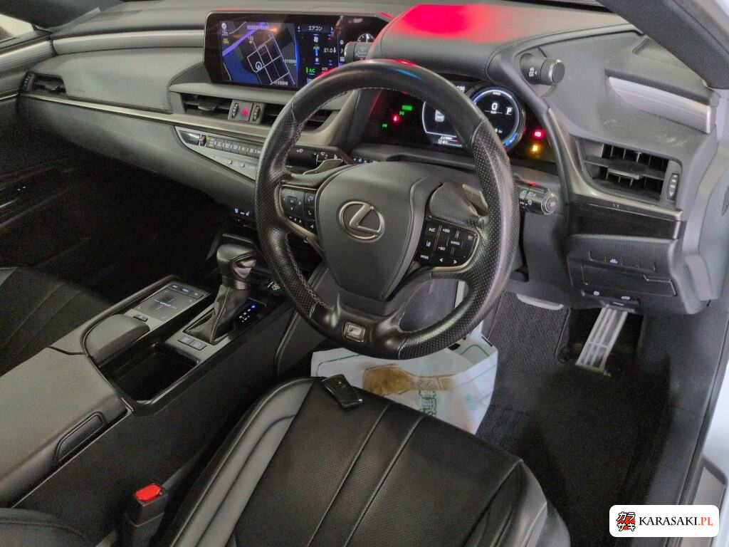 Lexus Es 2019 z aukcji japońskiej