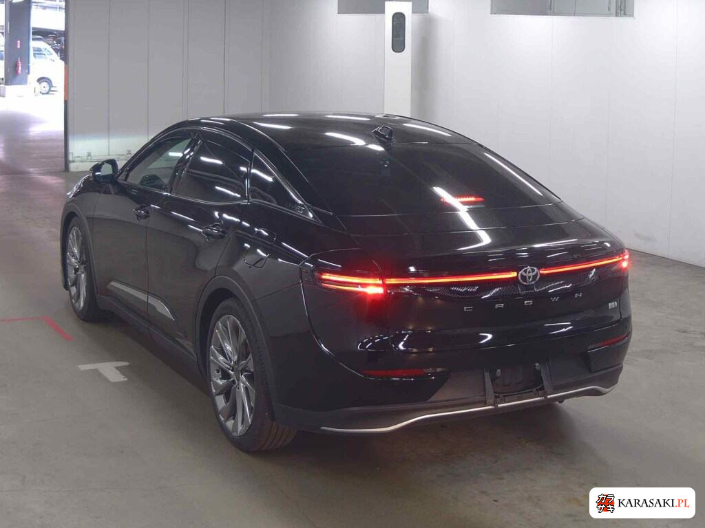 Toyota Crown Crossover 2023 z aukcji japońskiej