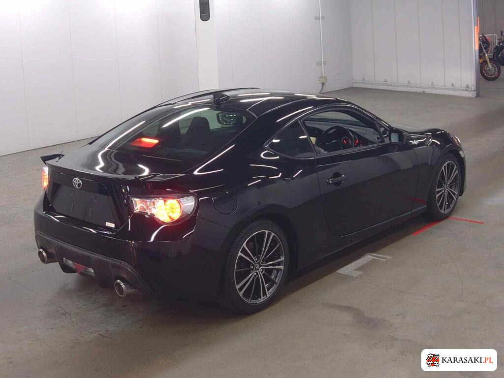 Toyota 86 2015 z aukcji japońskiej